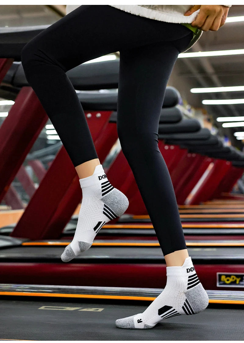 StridePro Run Socks - Run Socks – ultra-light, breathable, and durable running socks, designed for runners, marathoners, and triathletes - 5 Pairs Marathon Running Sock